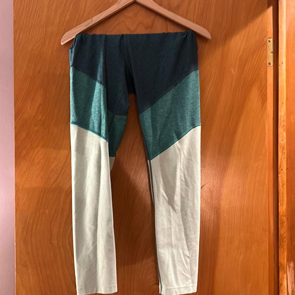 Outdoor Voices leggings